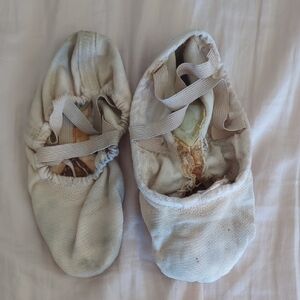 Used Sansha Canvas Ballet Flat Slippers